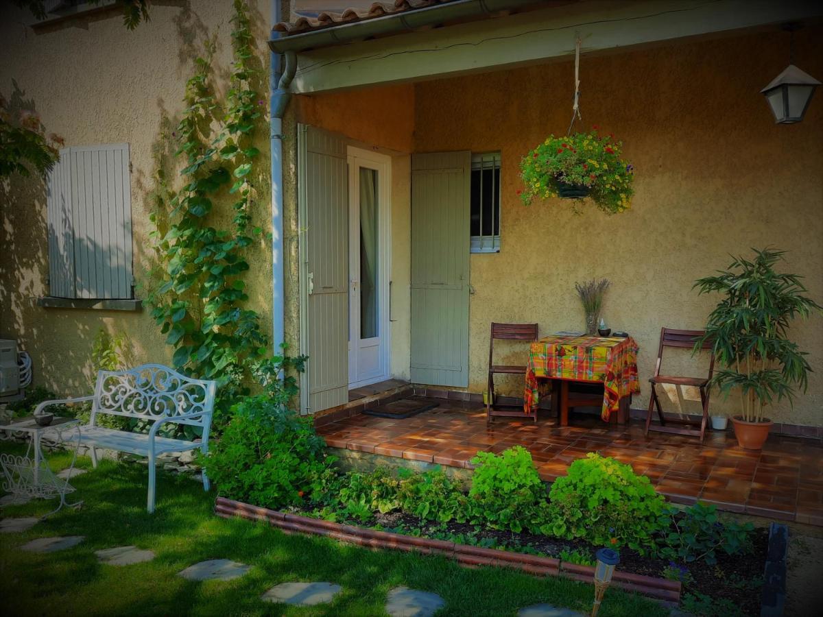 La Maison Du Chemin Des Prairies Morieres-les-Avignon Εξωτερικό φωτογραφία